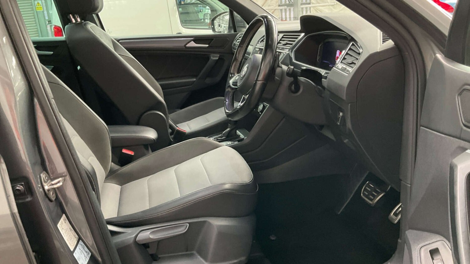 Used Volkswagen Tiguan 2020 for sale - 76114103: Photo 10