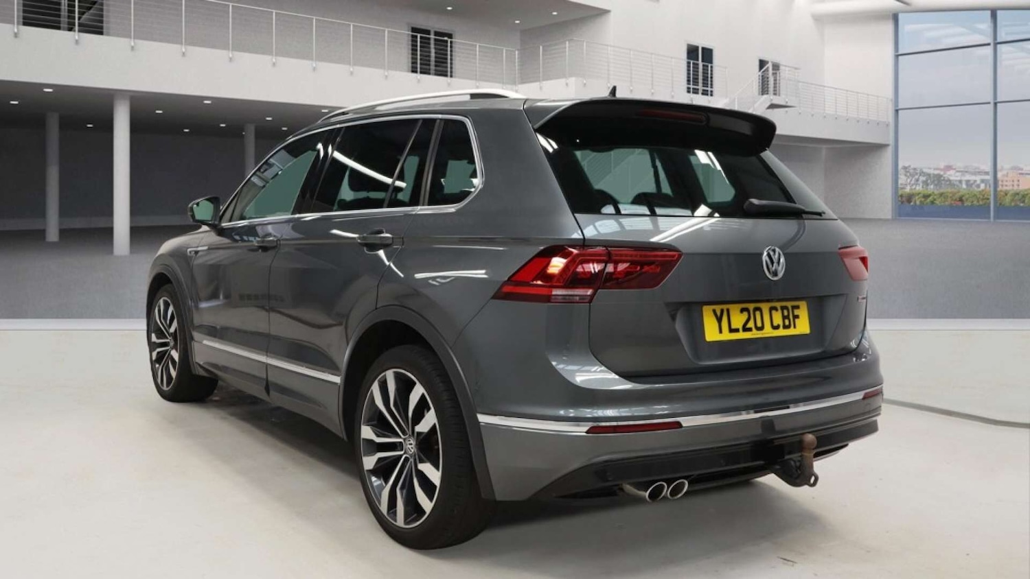 Used Volkswagen Tiguan 2020 for sale - 76114103: Photo 3