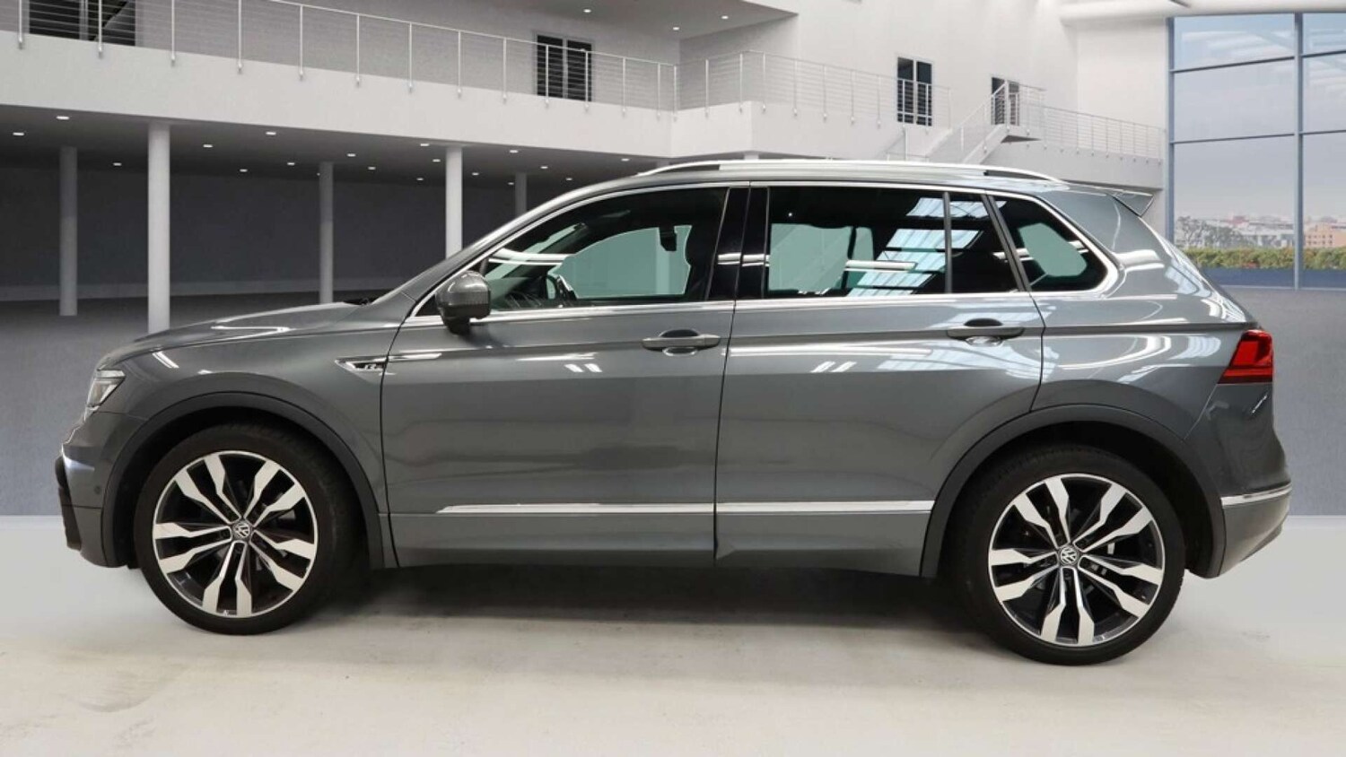 Used Volkswagen Tiguan 2020 for sale - 76114103: Photo 7