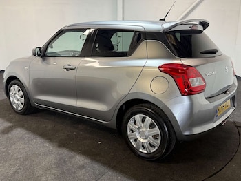 Used Suzuki Swift 2020 for sale - 75789755: Photo