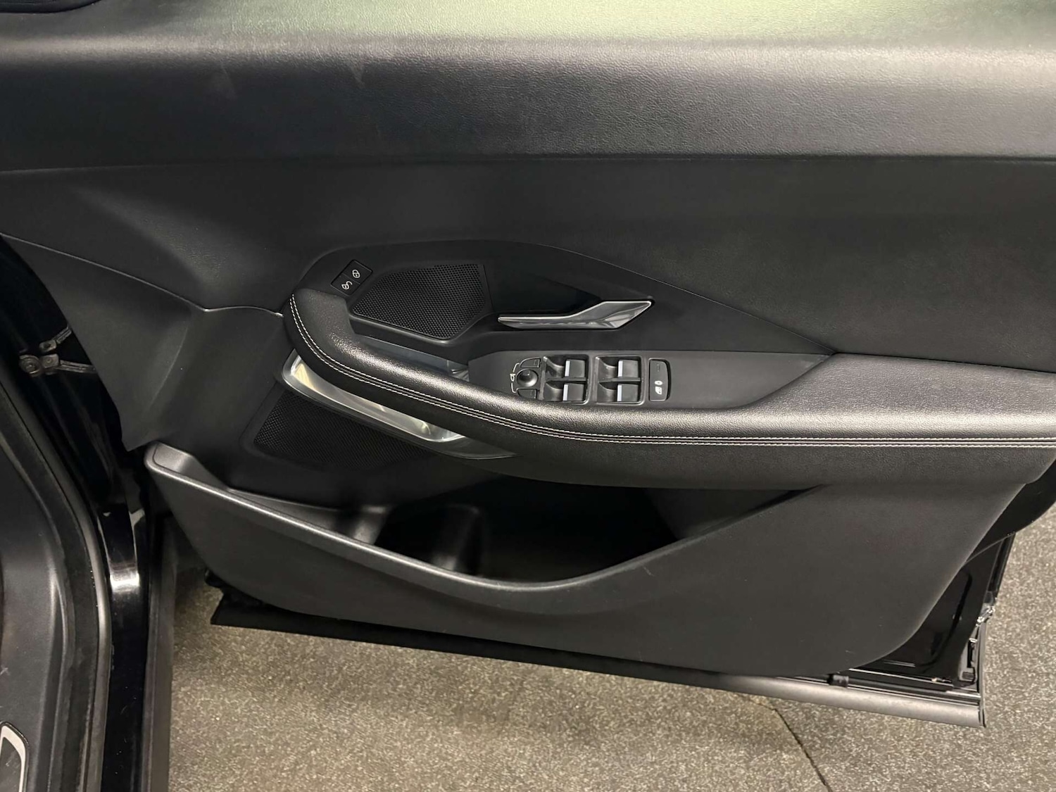 Used Jaguar E-Pace 2019 for sale - 77917389: Photo 11