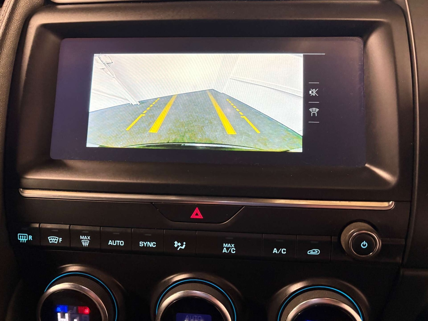 Used Jaguar E-Pace 2019 for sale - 77917389: Photo 25