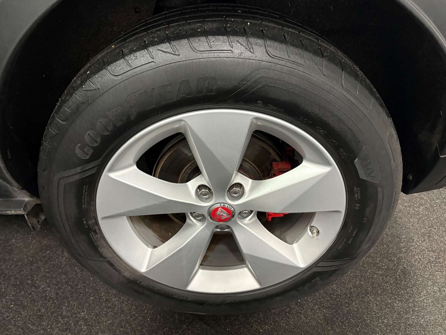 Used Jaguar E-Pace 2019 for sale - 77917389: Photo 36