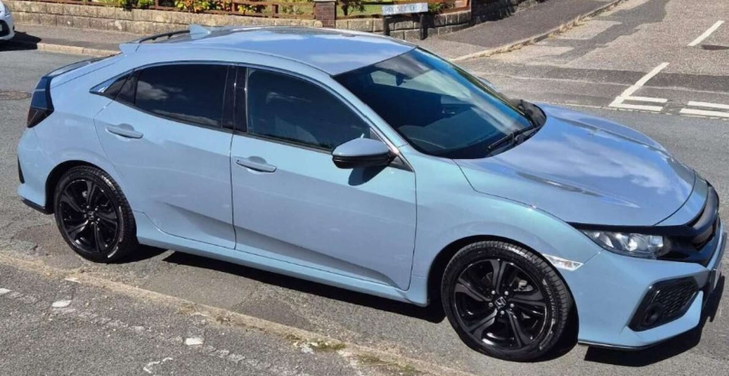 Used Honda Civic 2017 for sale - 76763305: Photo 4