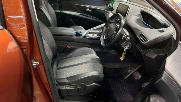 Used Peugeot 3008 2020 for sale - 76287047: Photo 10