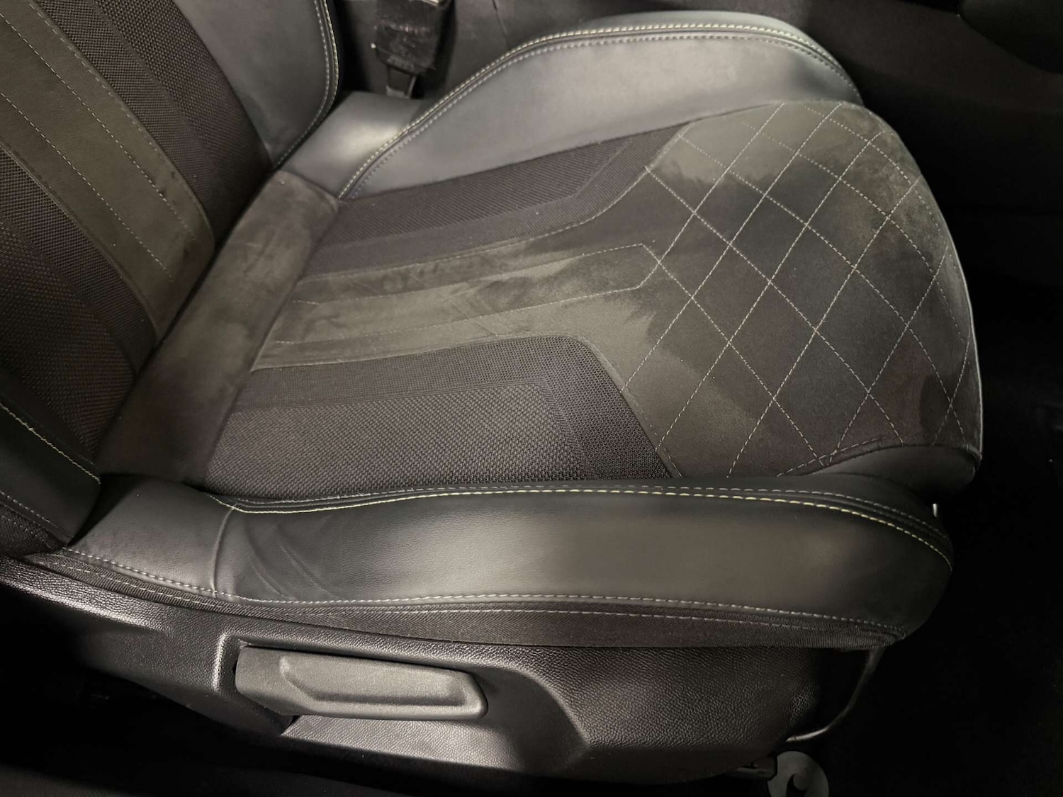 Used Peugeot 2008 2022 for sale - 77211366: Photo 14