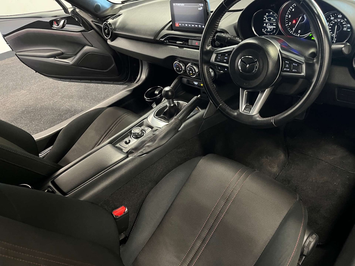 Used Mazda MX-5 2019 for sale - 76531094: Photo 25