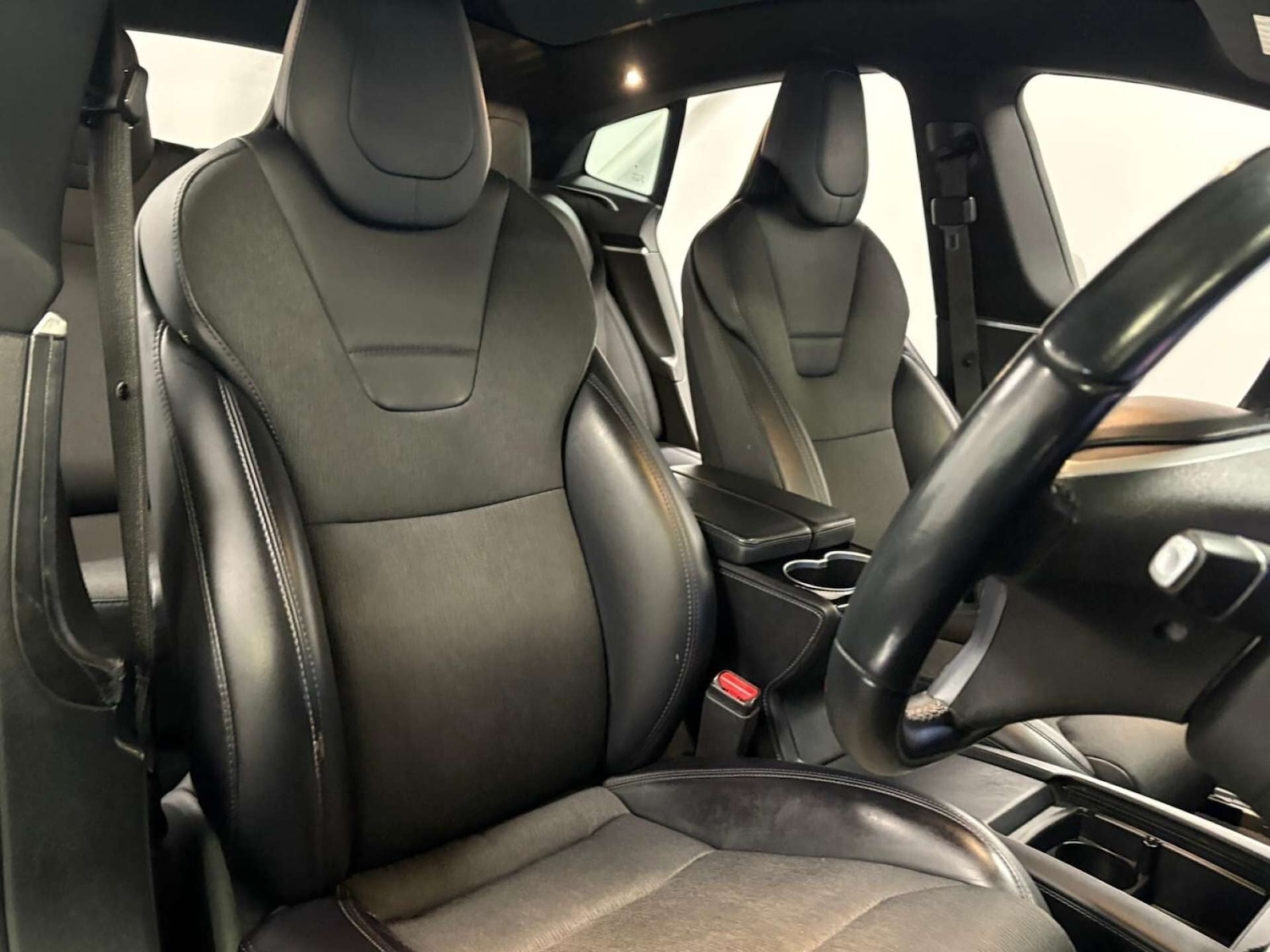 Used Tesla Model S 2017 for sale - 76958645: Photo 12