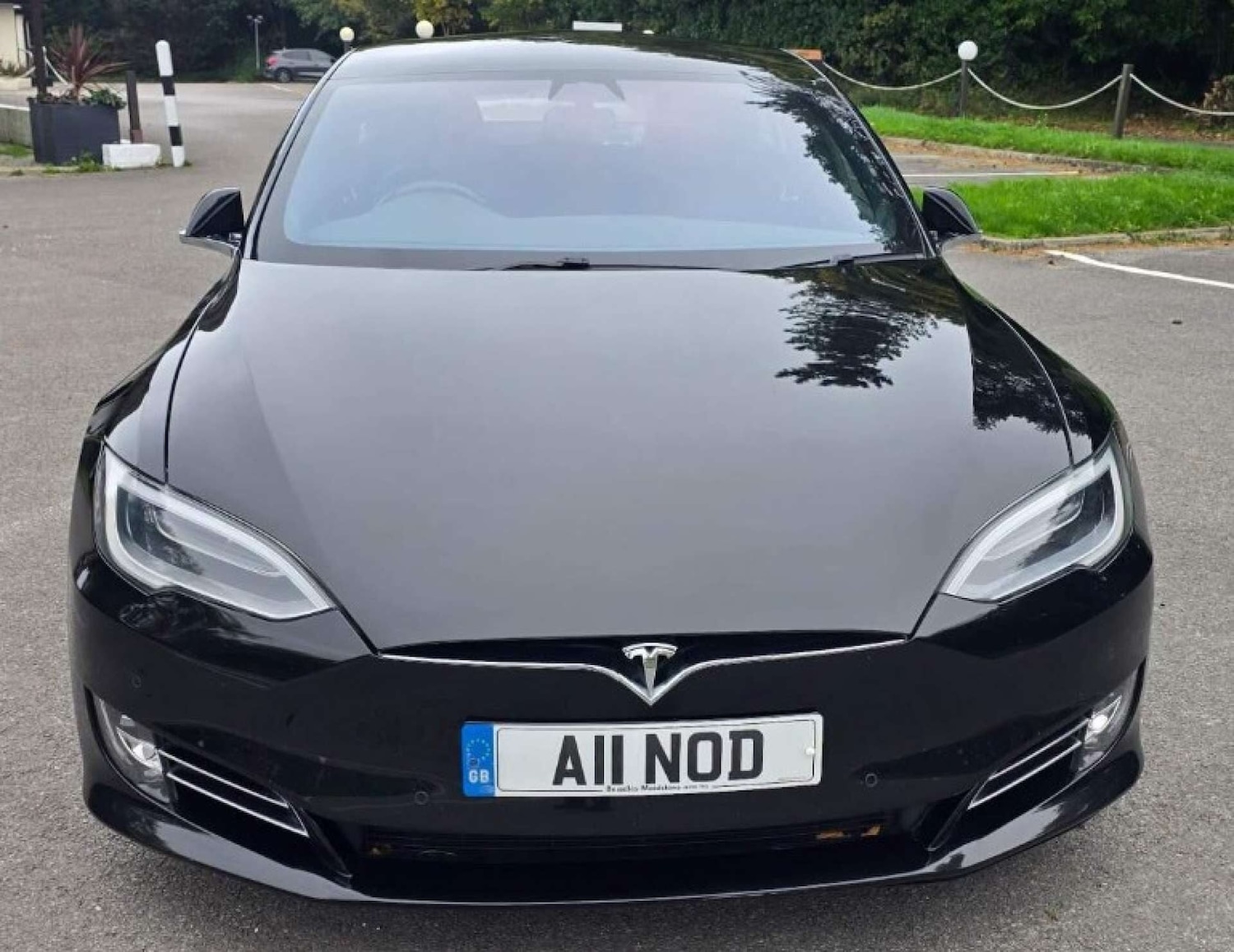 Used Tesla Model S 2017 for sale - 76958645: Photo 2