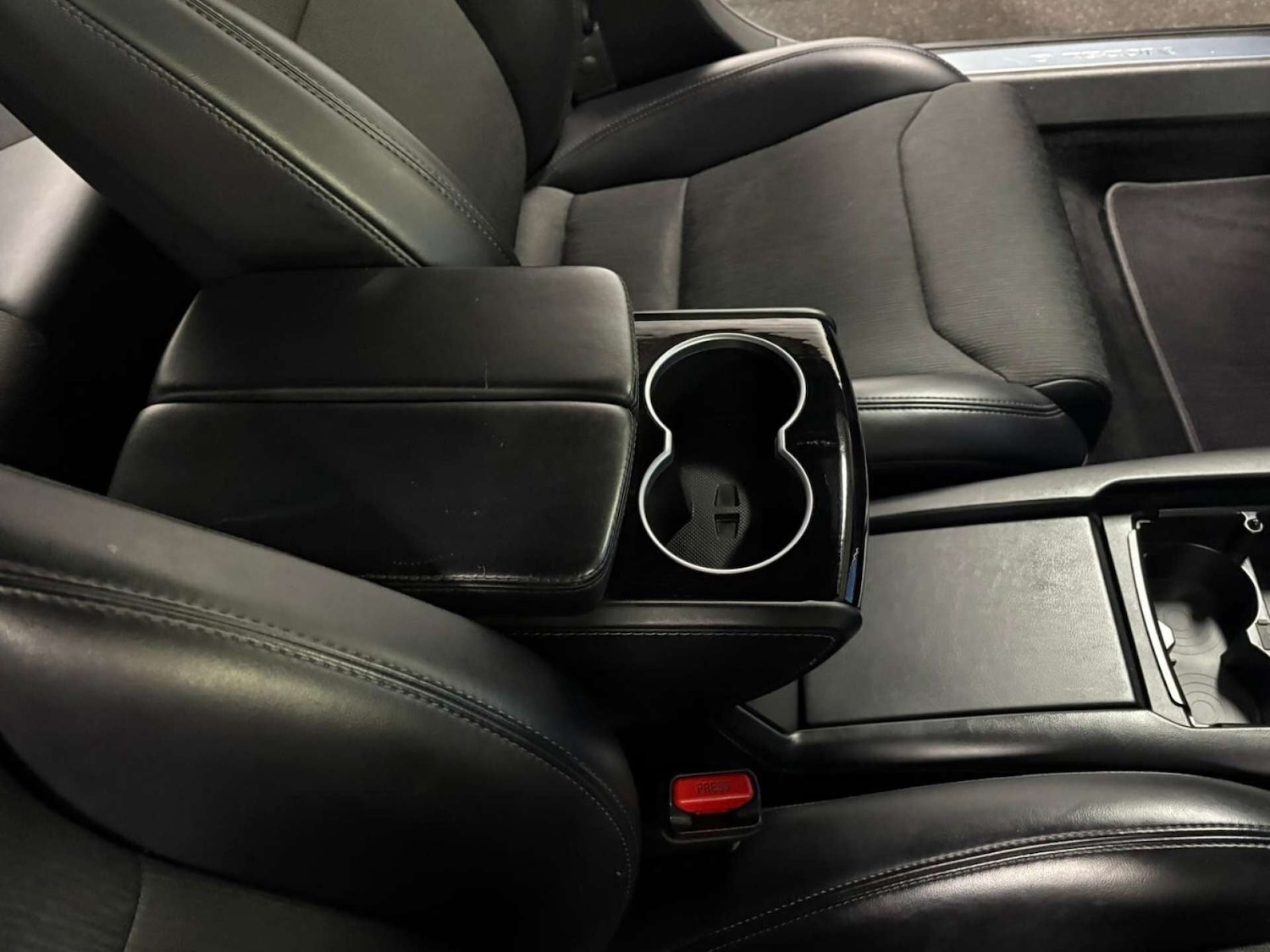 Used Tesla Model S 2017 for sale - 76958645: Photo 28