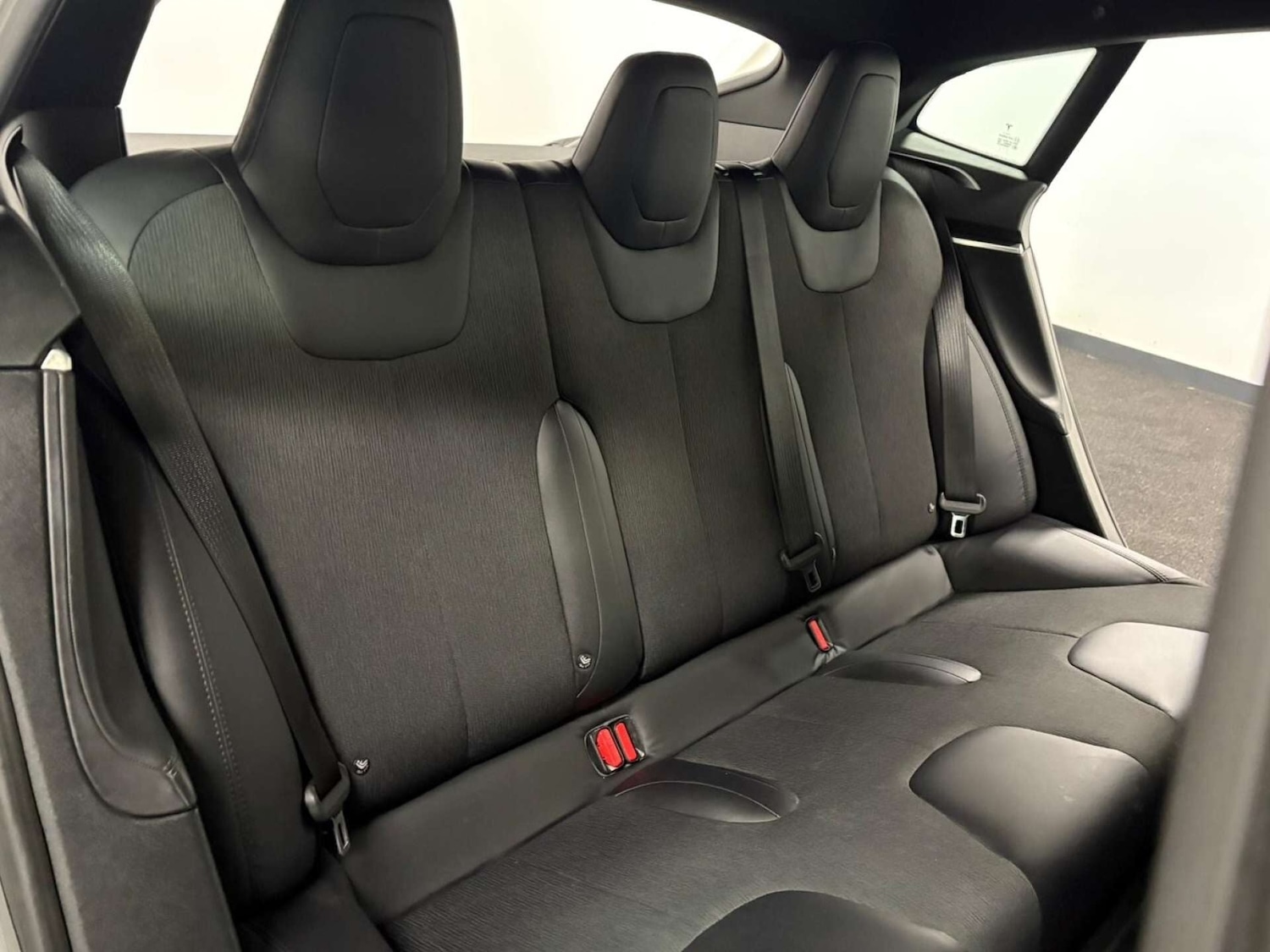 Used Tesla Model S 2017 for sale - 76958645: Photo 30