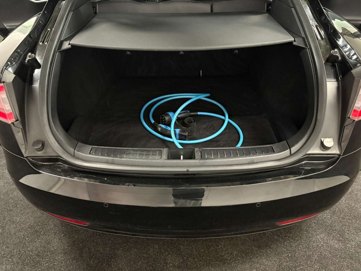 Used Tesla Model S 2017 for sale - 76958645: Photo 34