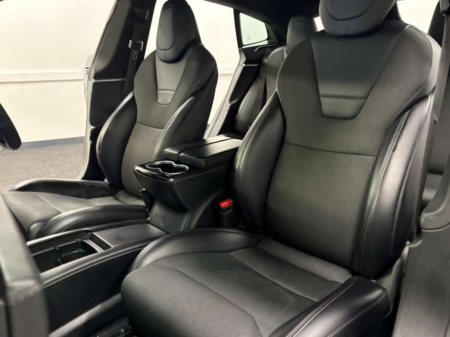 Used Tesla Model S 2017 for sale - 76958645: Photo 43