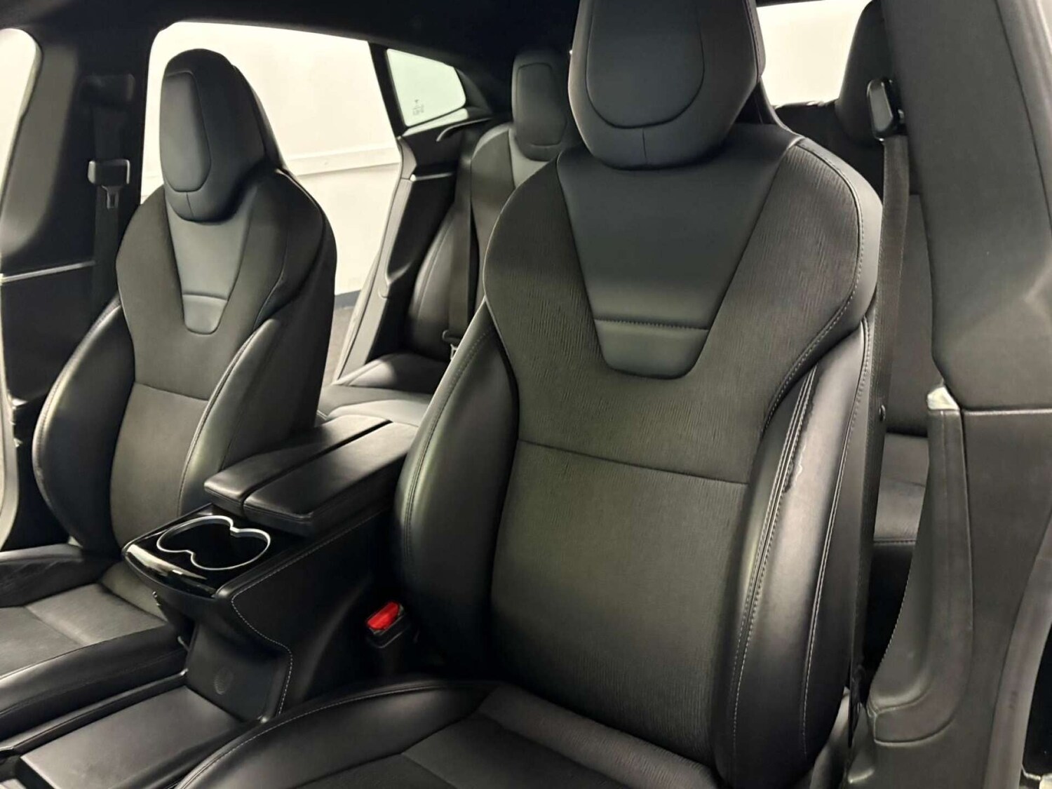 Used Tesla Model S 2017 for sale - 76958645: Photo 44