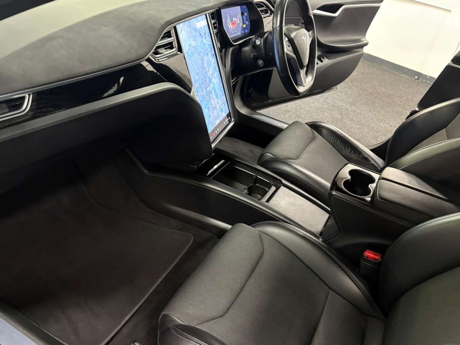 Used Tesla Model S 2017 for sale - 76958645: Photo 47