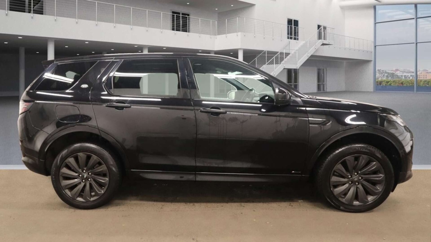 Used Land Rover Discovery Sport 2020 for sale - 77605389: Photo 5