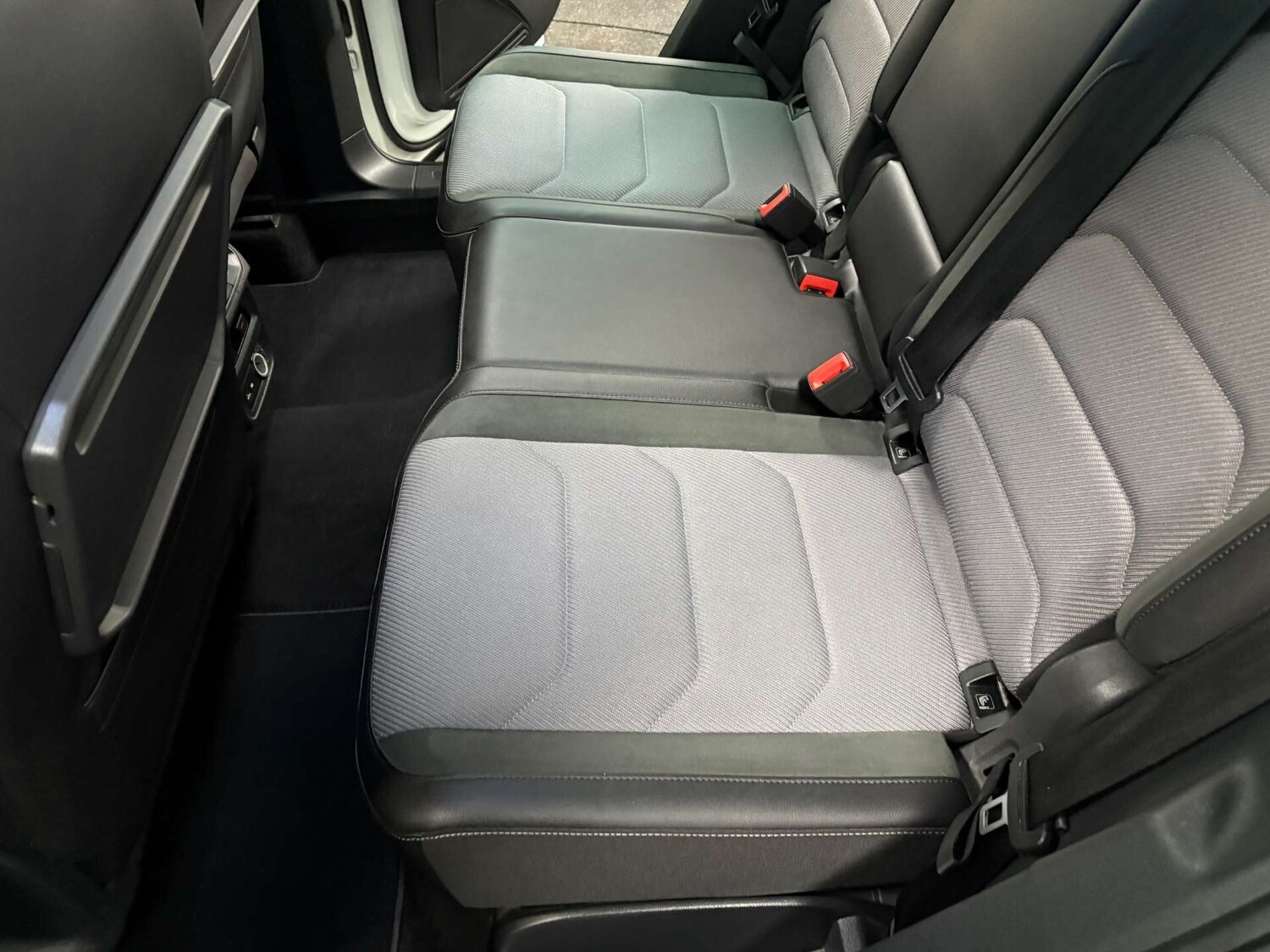 Used Volkswagen Tiguan 2018 for sale - 76412146: Photo 45