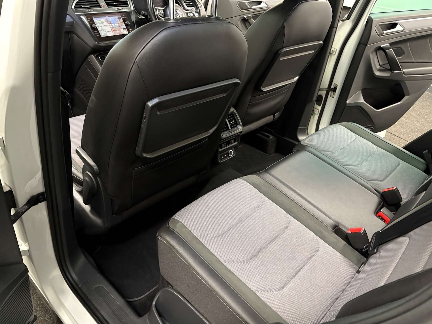 Used Volkswagen Tiguan 2018 for sale - 76412146: Photo 46