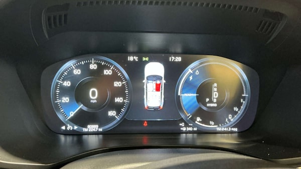 Used Volvo XC60 2018 for sale - 76299170: Photo 8