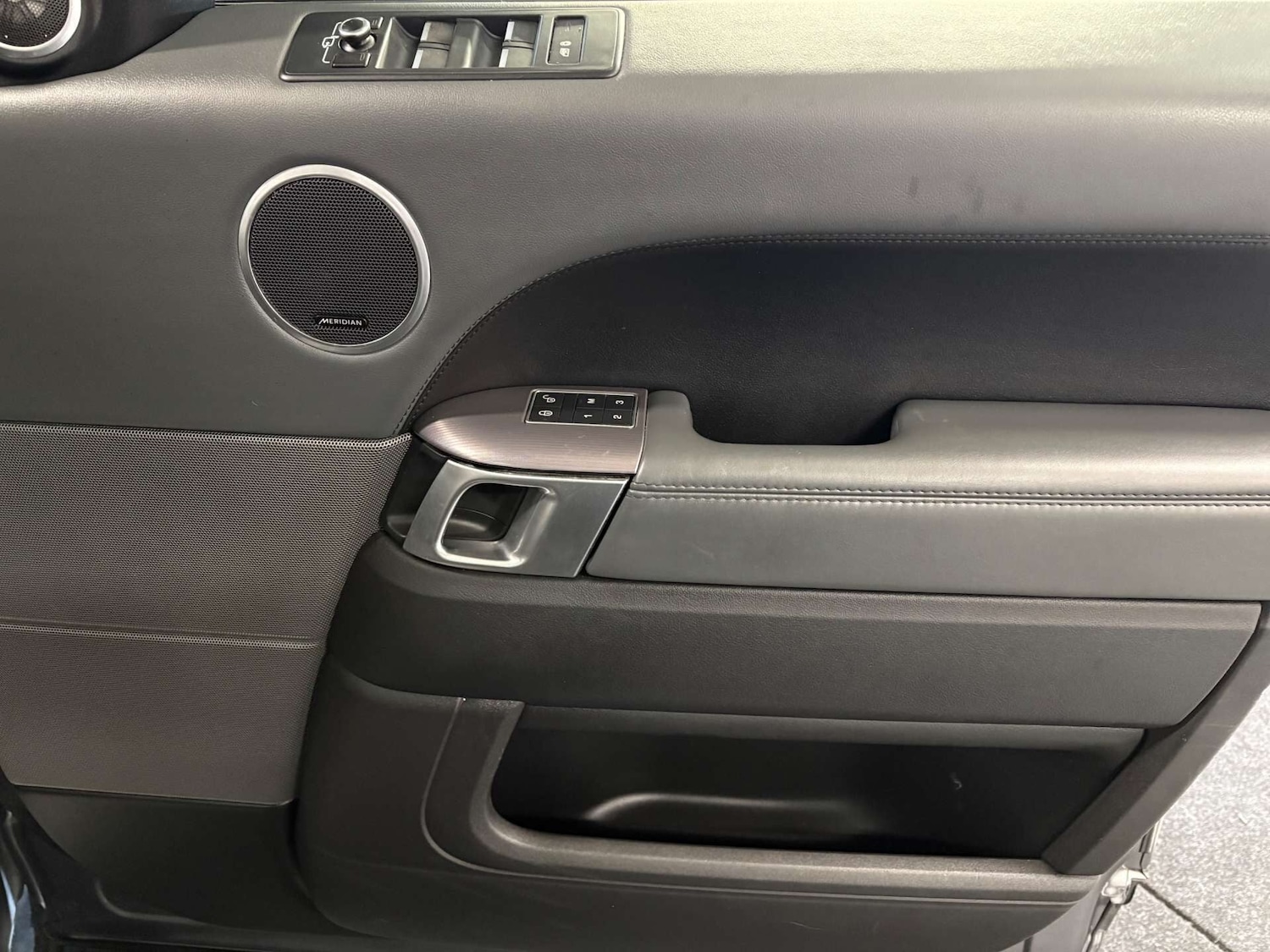 Used Land Rover Range Rover Sport 2015 for sale - 76763302: Photo 10