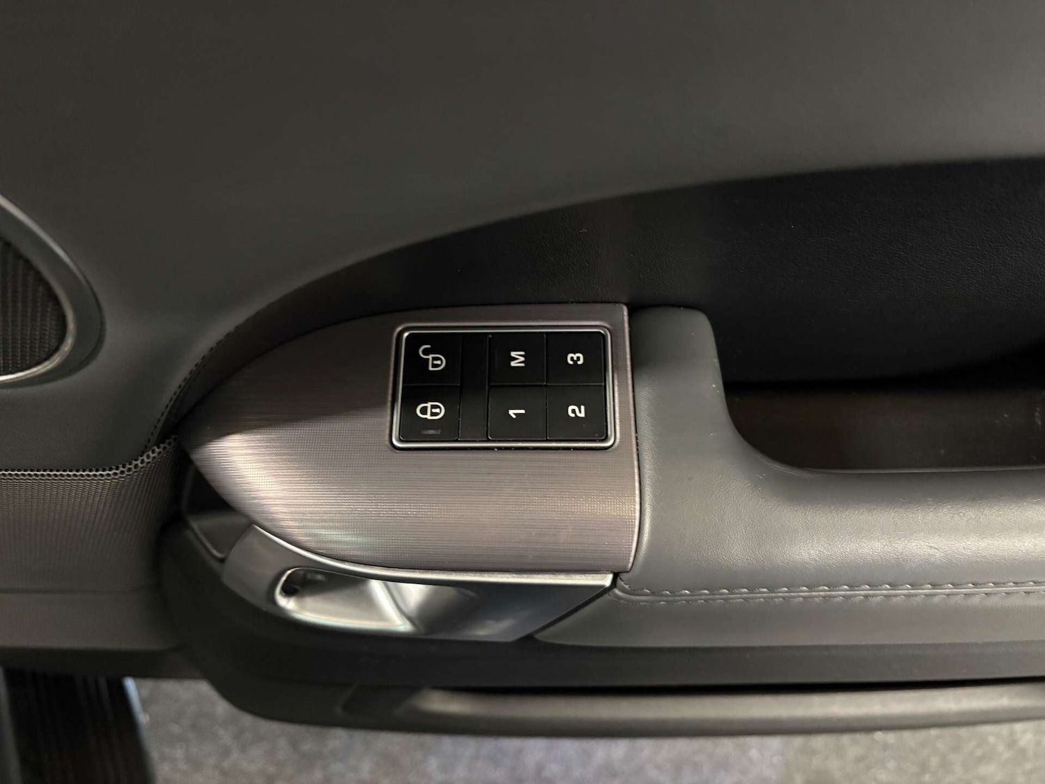 Used Land Rover Range Rover Sport 2015 for sale - 76763302: Photo 12