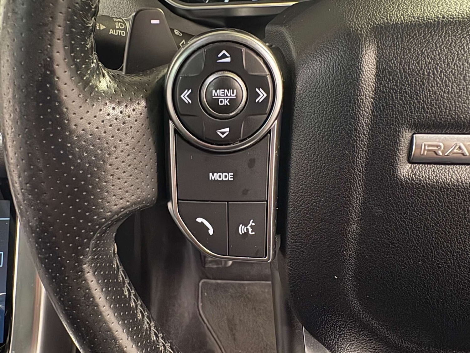 Used Land Rover Range Rover Sport 2015 for sale - 76763302: Photo 15