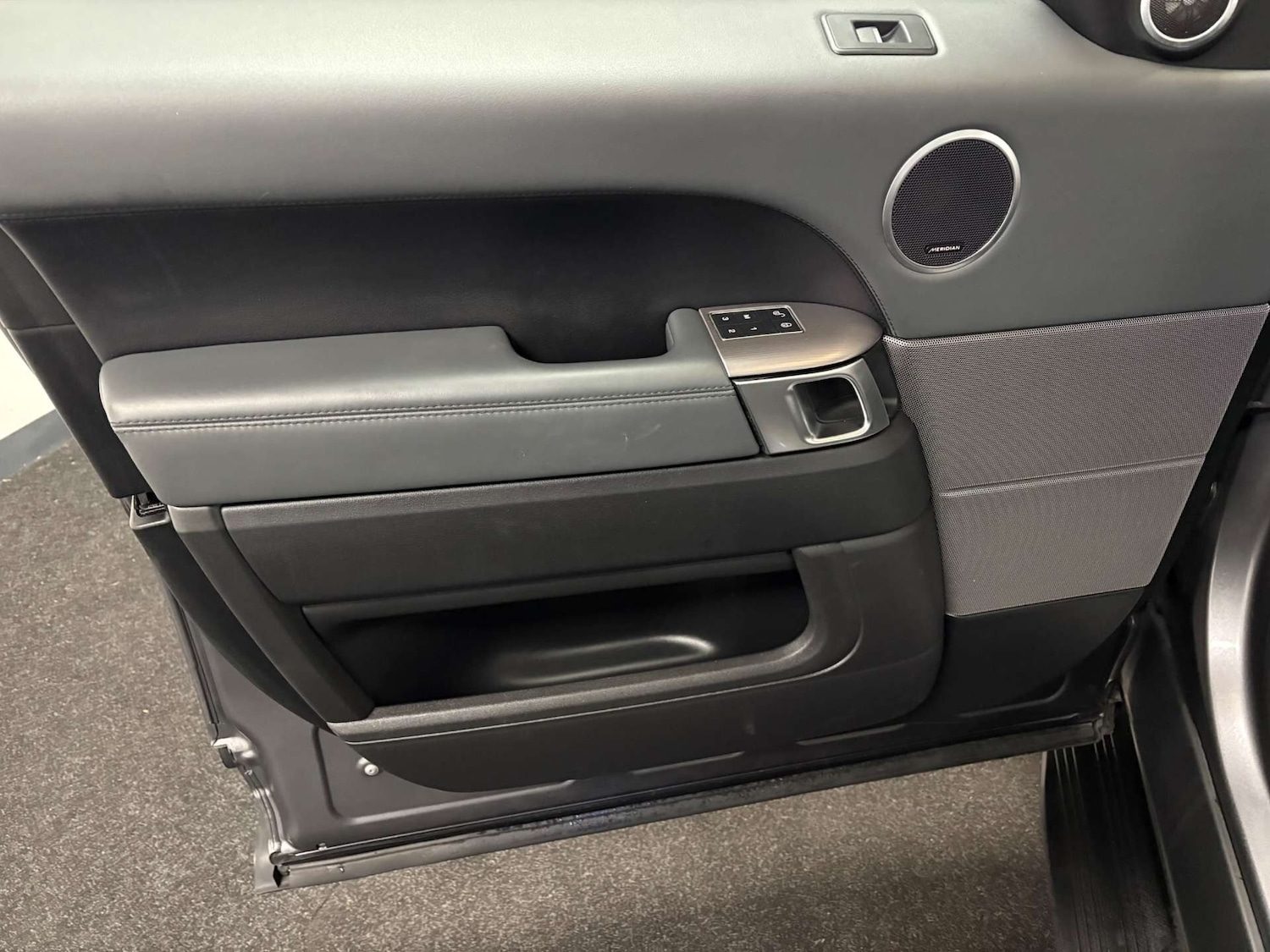 Used Land Rover Range Rover Sport 2015 for sale - 76763302: Photo 43