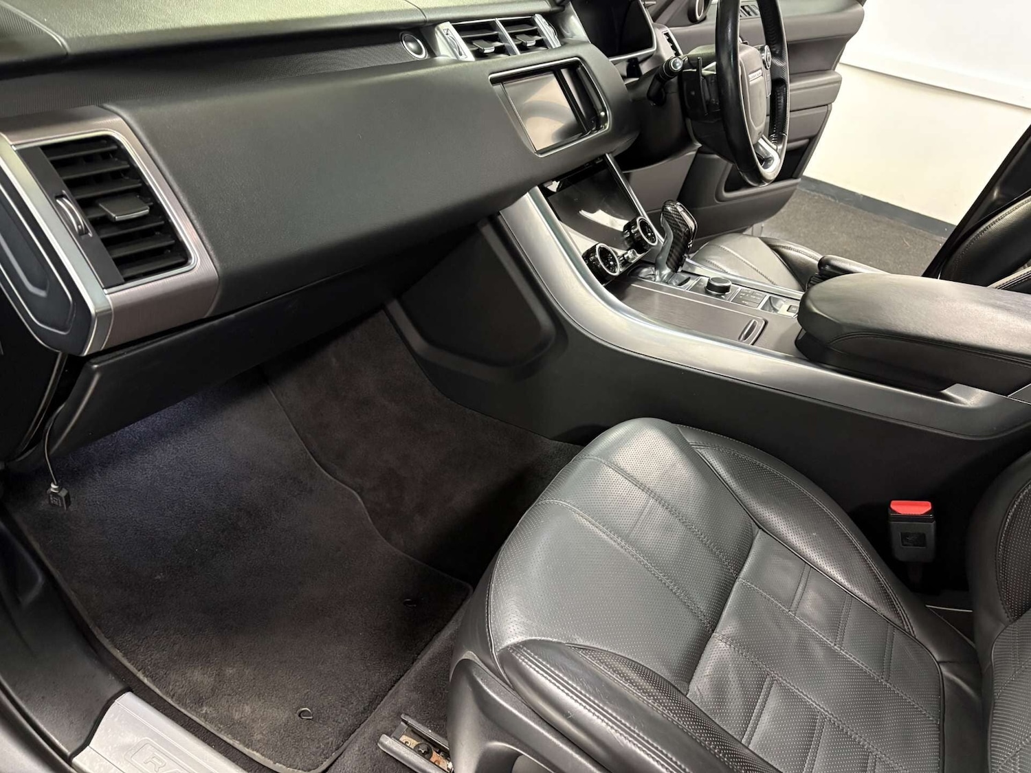 Used Land Rover Range Rover Sport 2015 for sale - 76763302: Photo 48