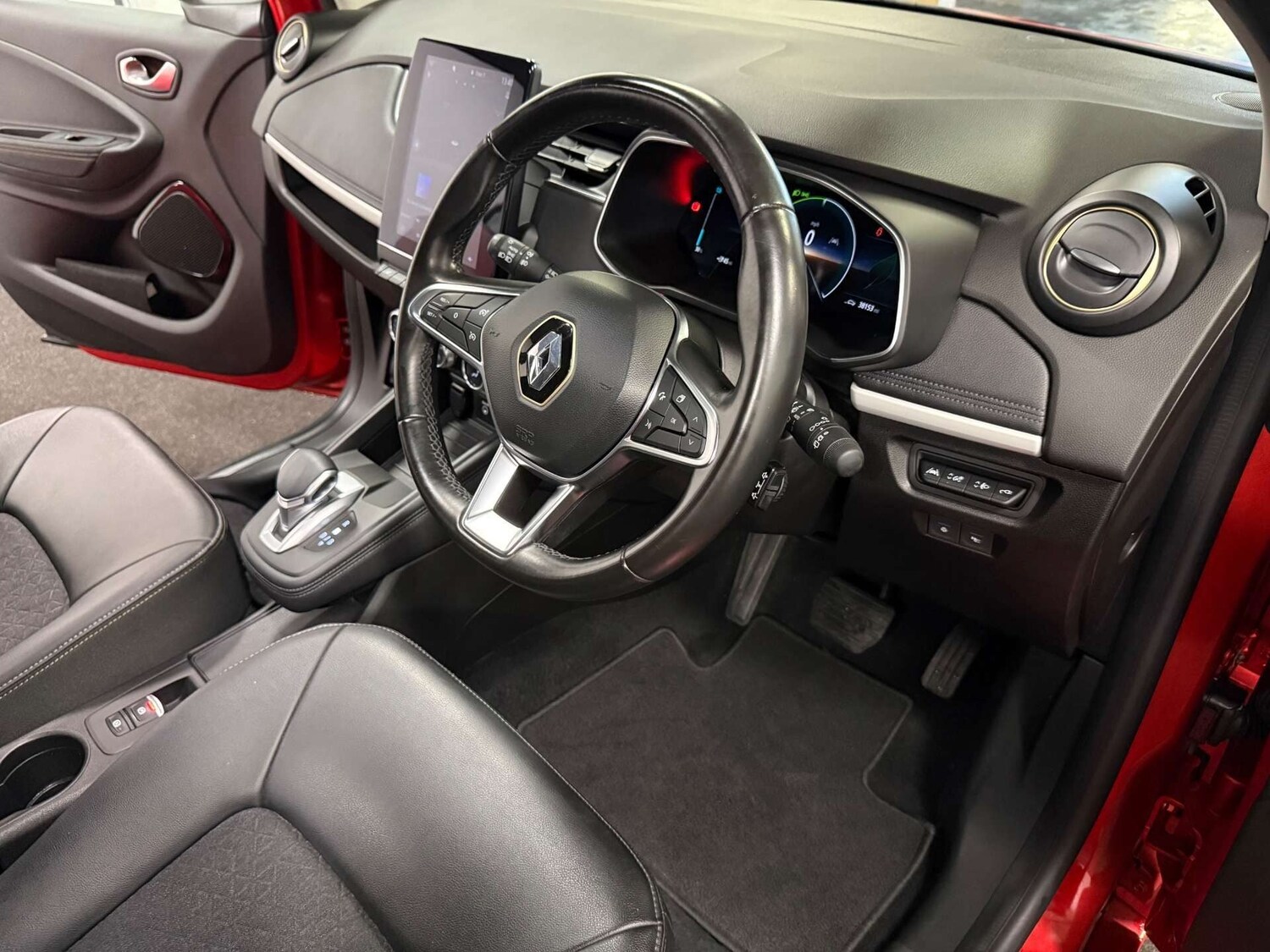 Used Renault Zoe 2023 for sale - 77137099: Photo 32