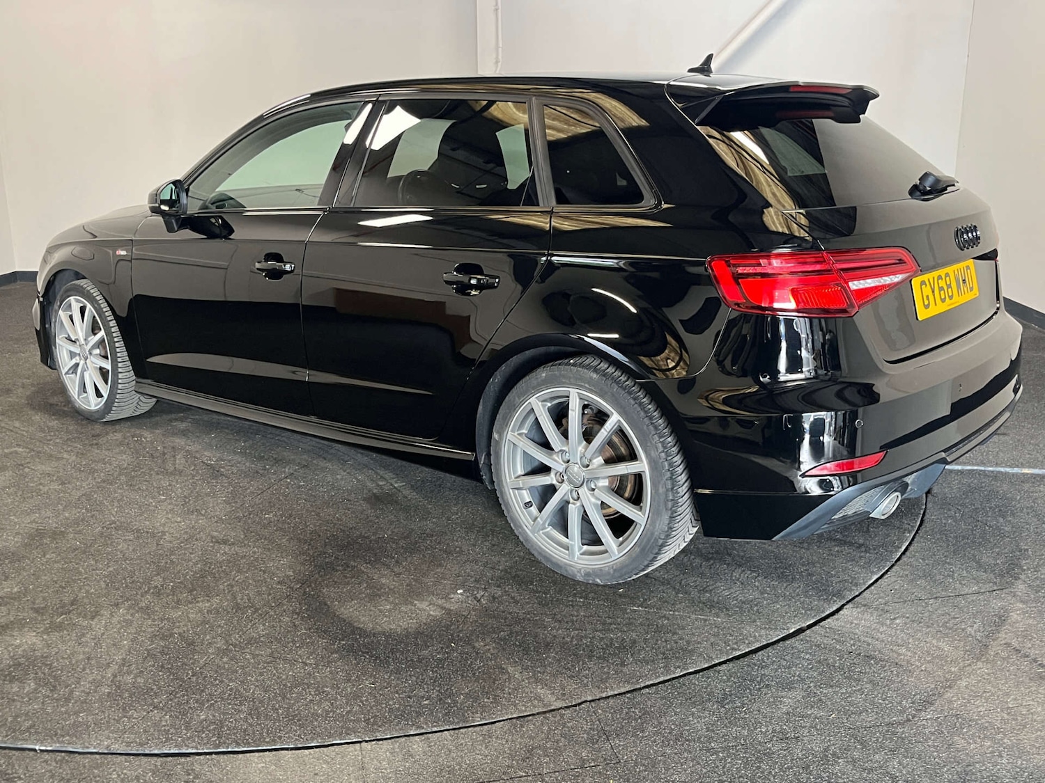 Used Audi A3 2018 for sale - 76185953: Photo 3