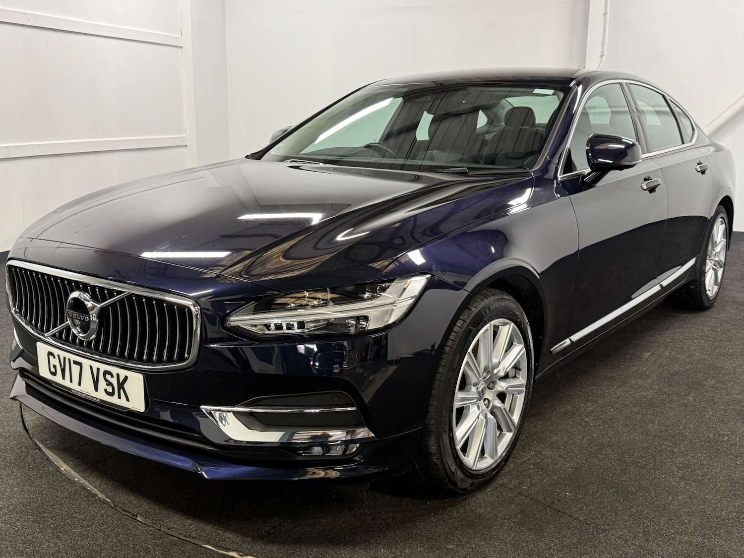 Used Volvo S90 2017 for sale - 76343800: Photo 1