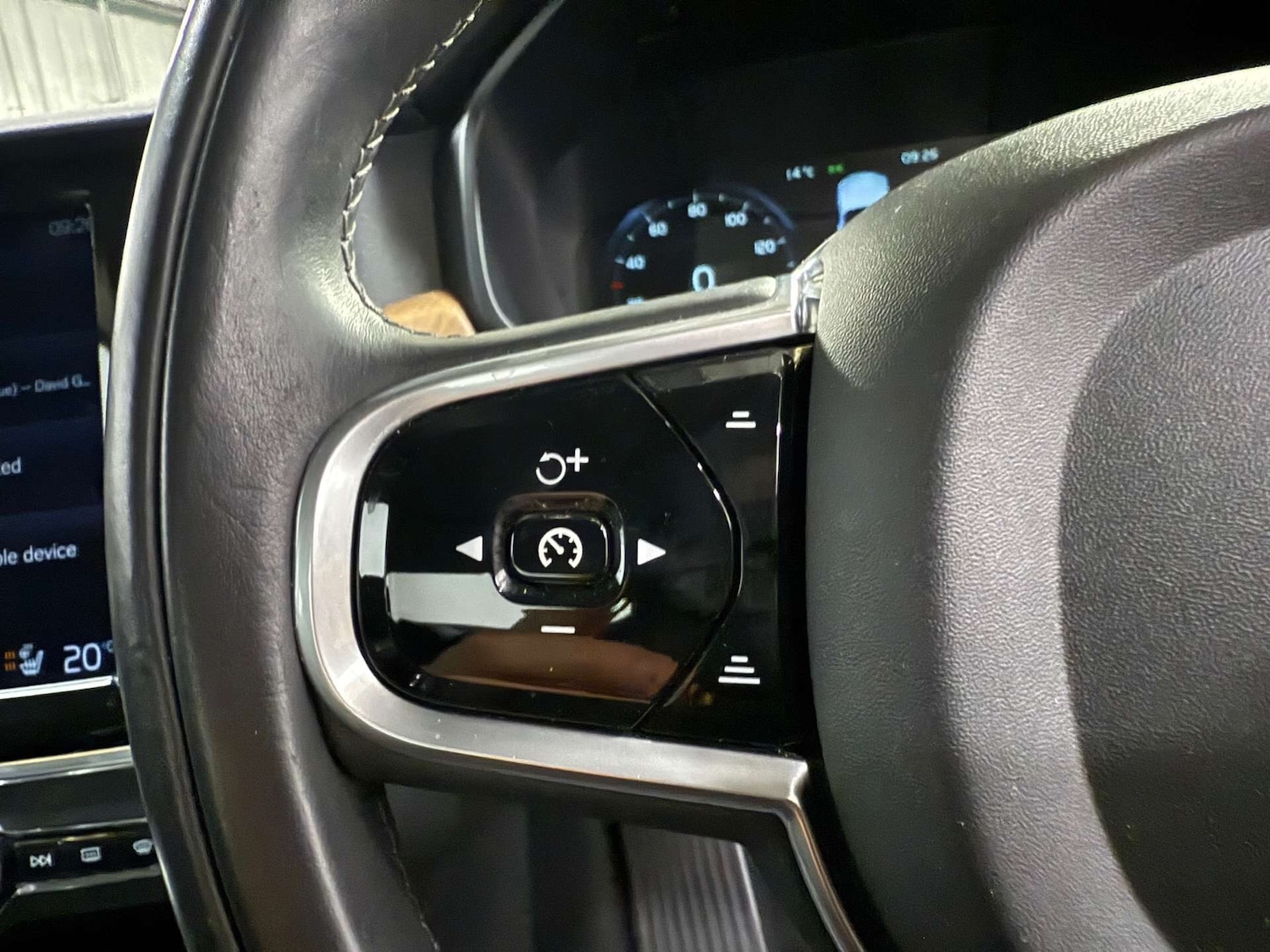 Used Volvo S90 2017 for sale - 76343800: Photo 19