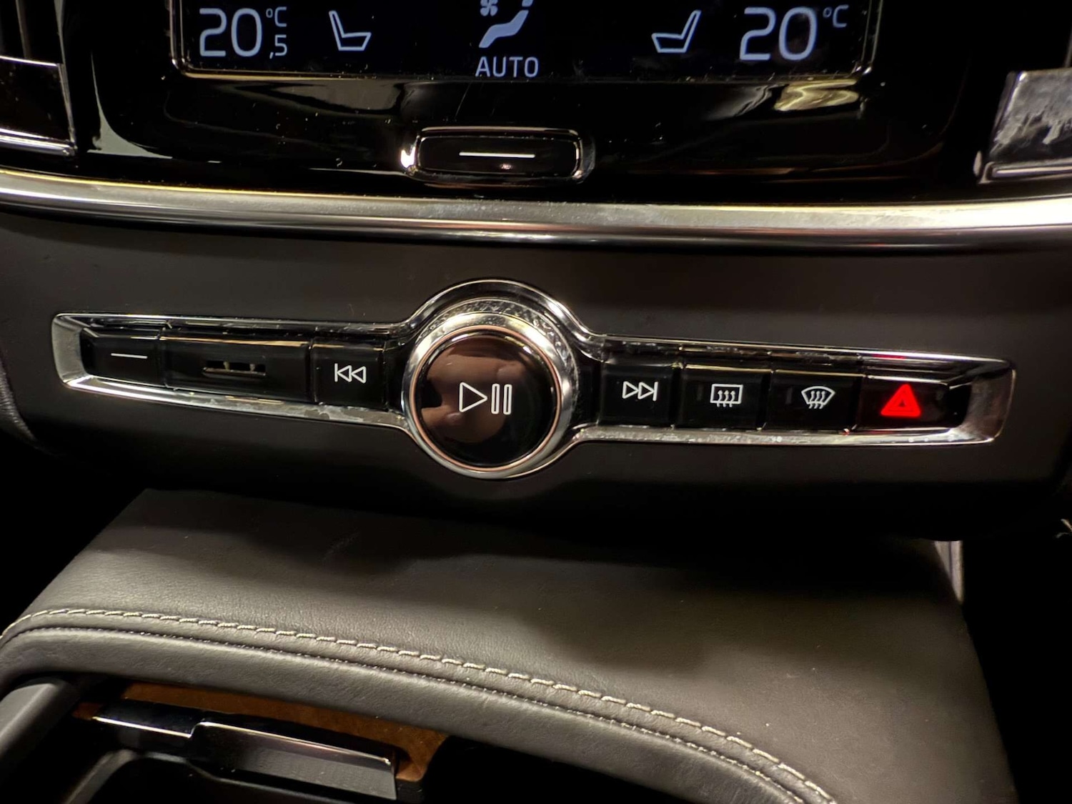 Used Volvo S90 2017 for sale - 76343800: Photo 29