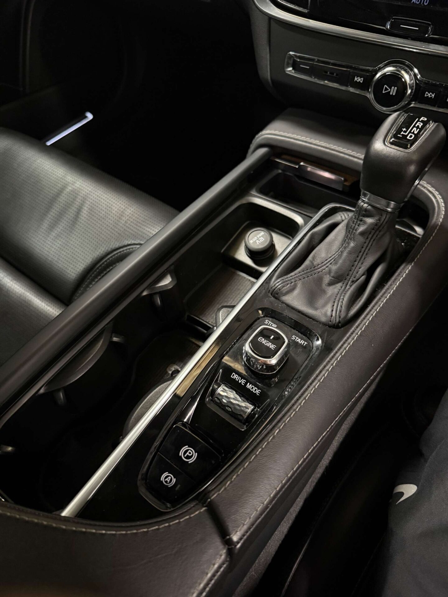 Used Volvo S90 2017 for sale - 76343800: Photo 30