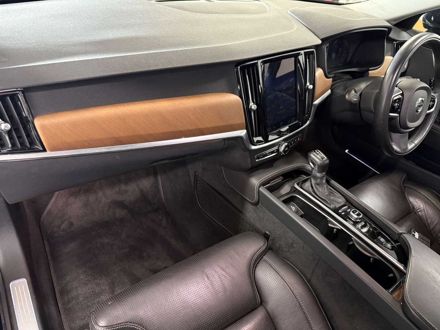 Used Volvo S90 2017 for sale - 76343800: Photo 52