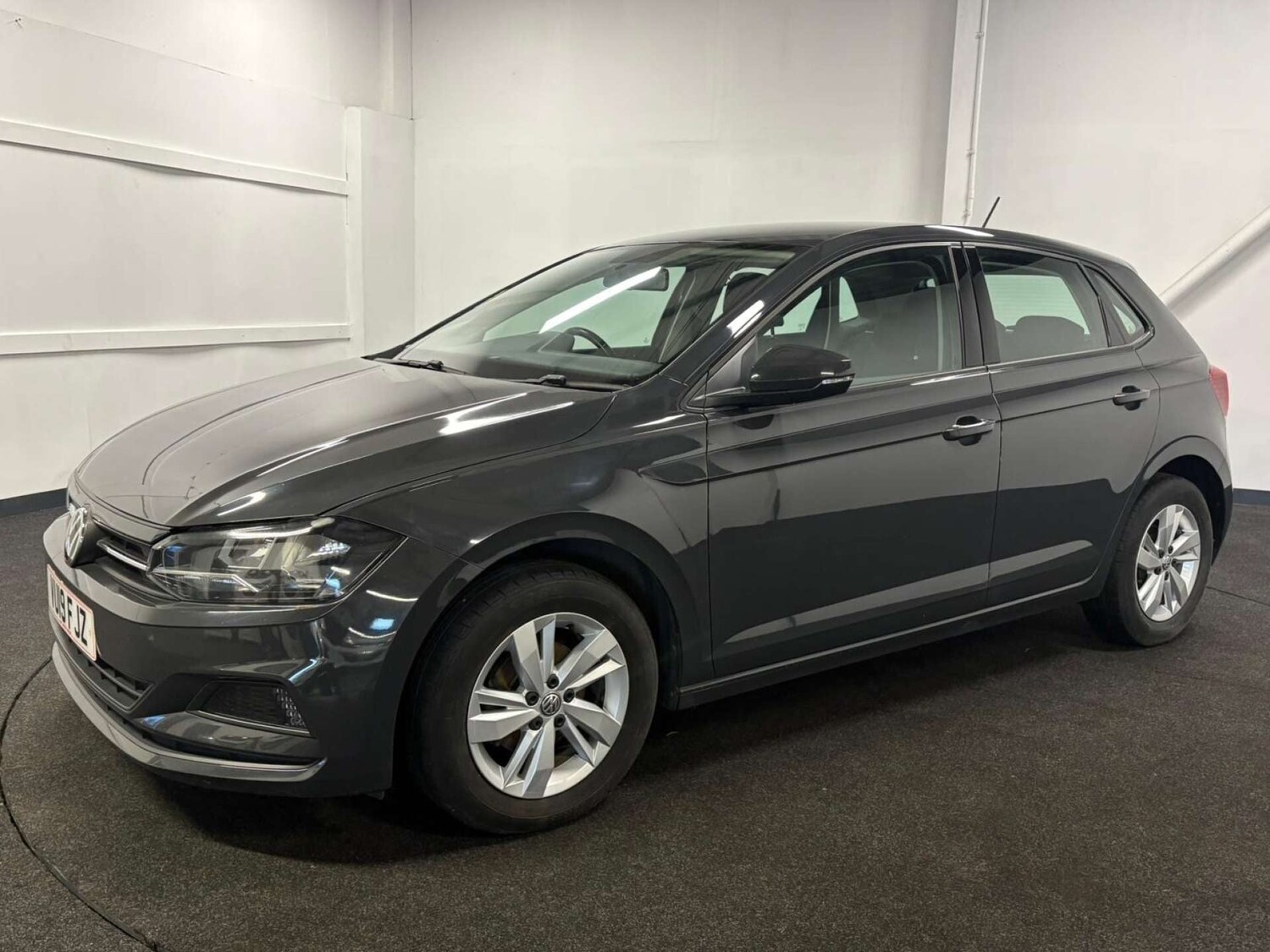 Used Volkswagen Polo 2019 for sale - 76985196: Photo 2