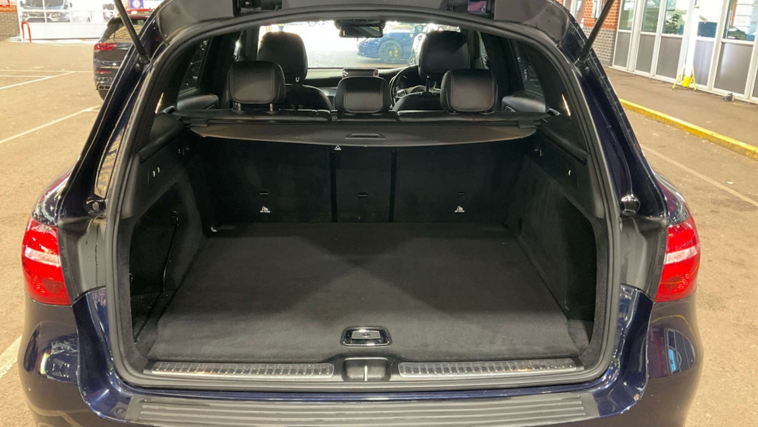 Used Mercedes-Benz GLC 2018 for sale - 76453697: Photo 12