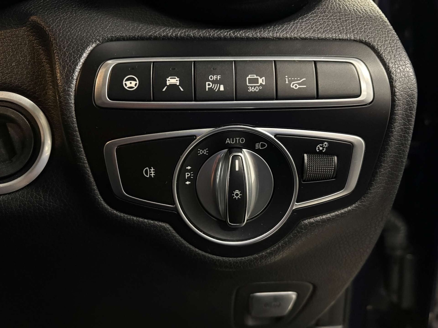 Used Mercedes-Benz GLC 2018 for sale - 76453697: Photo 18