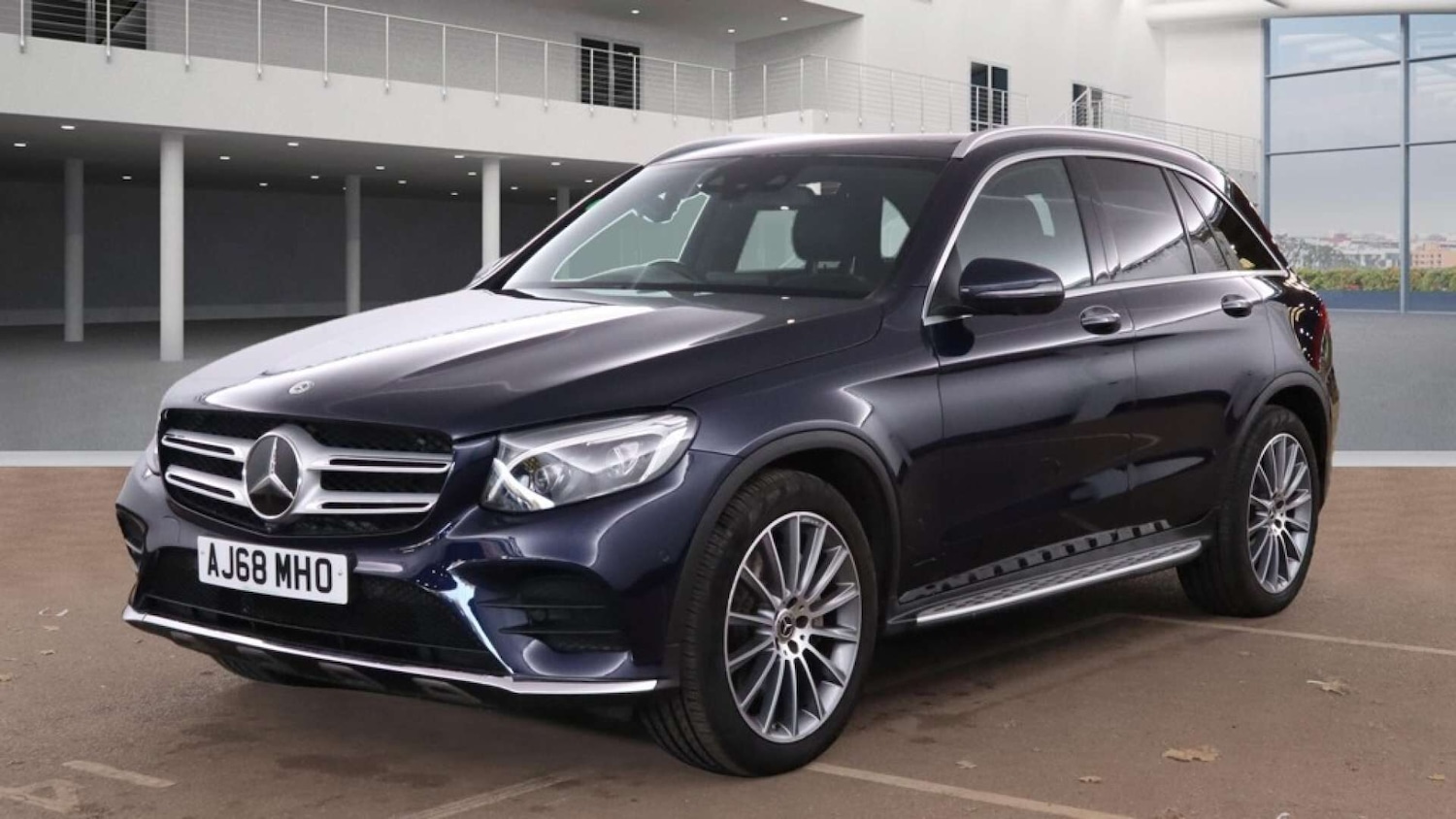 Used Mercedes-Benz GLC 2018 for sale - 76453697: Photo 2