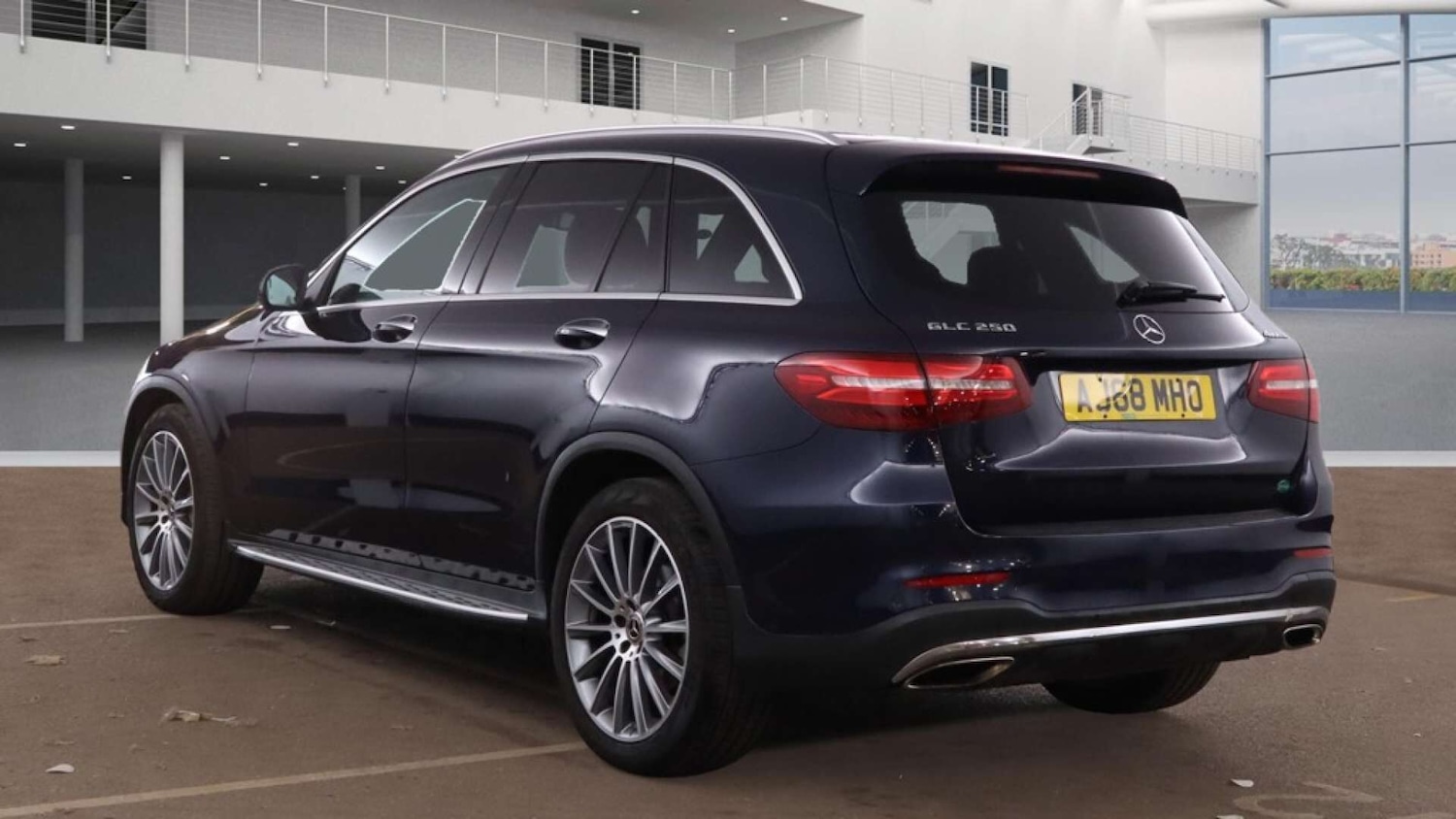 Used Mercedes-Benz GLC 2018 for sale - 76453697: Photo 3