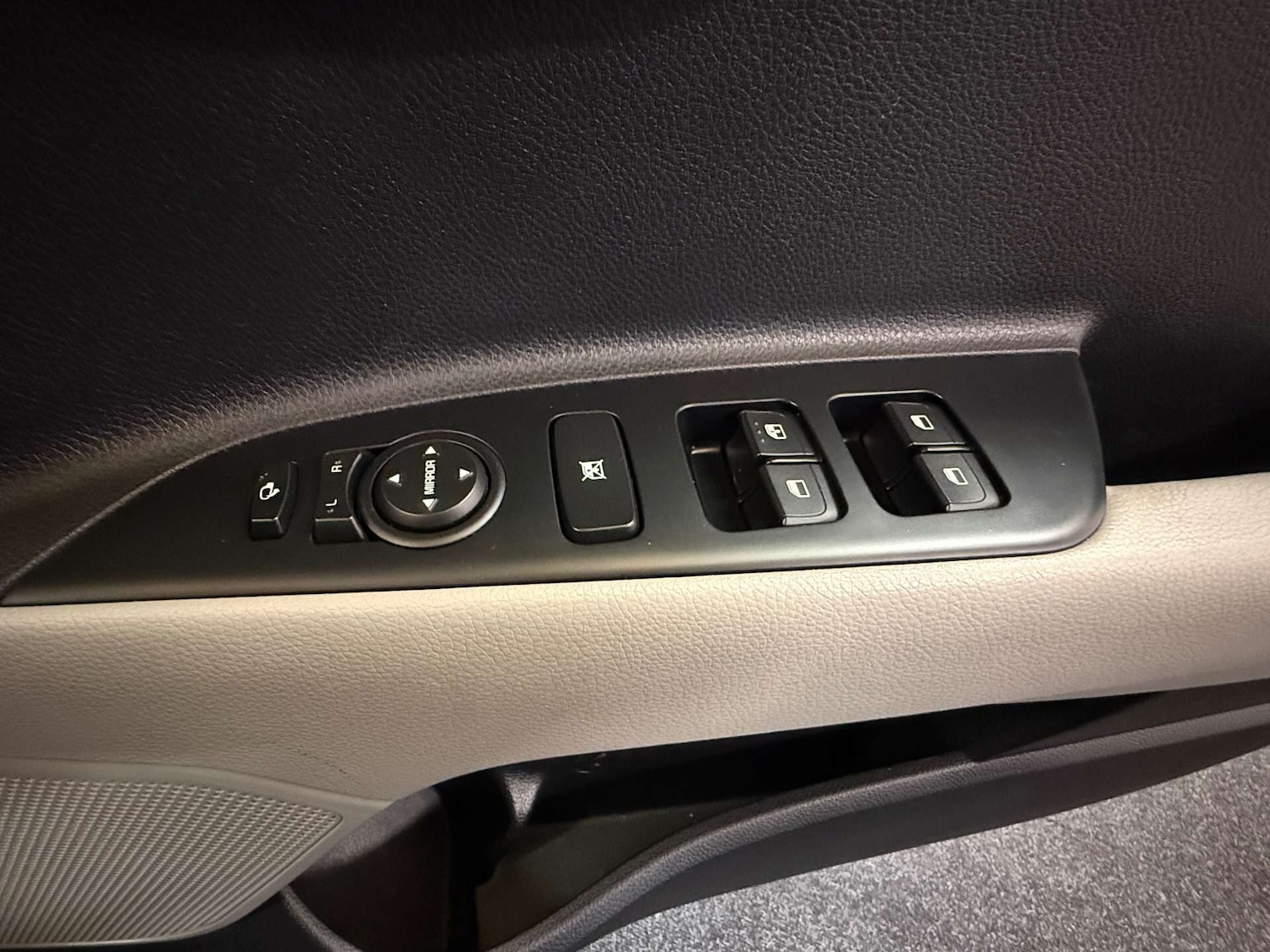 Used Kia Stonic 2020 for sale - 77998653: Photo 15