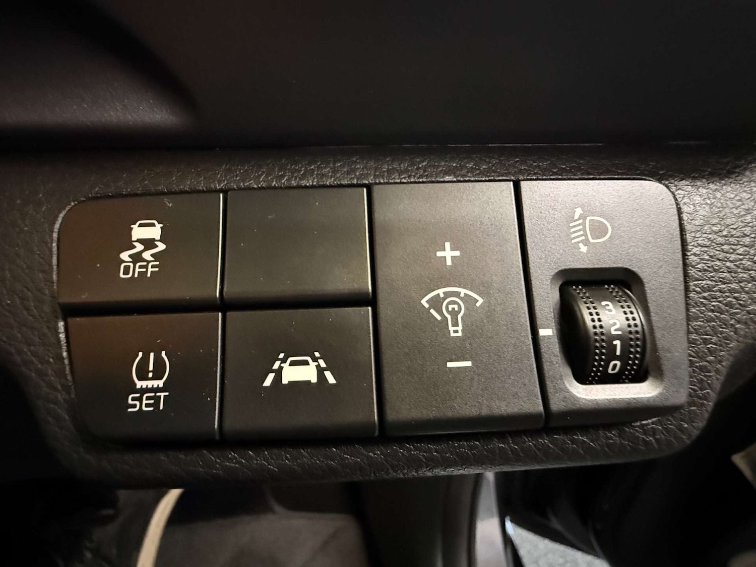 Used Kia Stonic 2020 for sale - 77998653: Photo 16