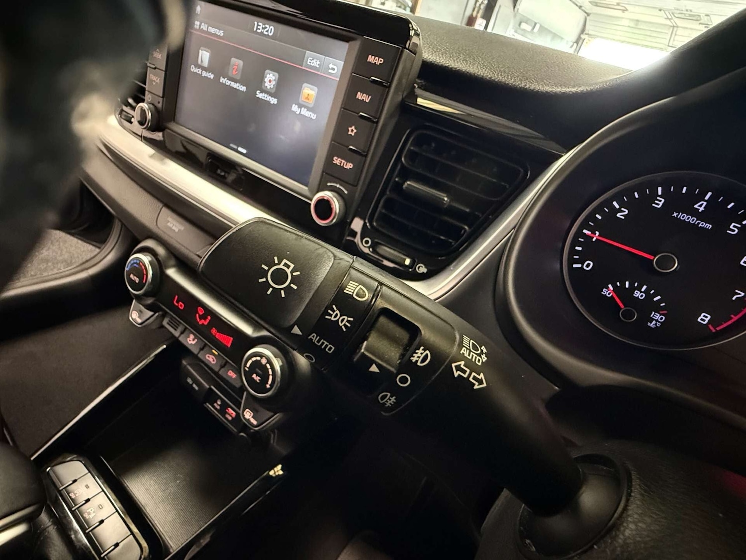 Used Kia Stonic 2020 for sale - 77998653: Photo 25