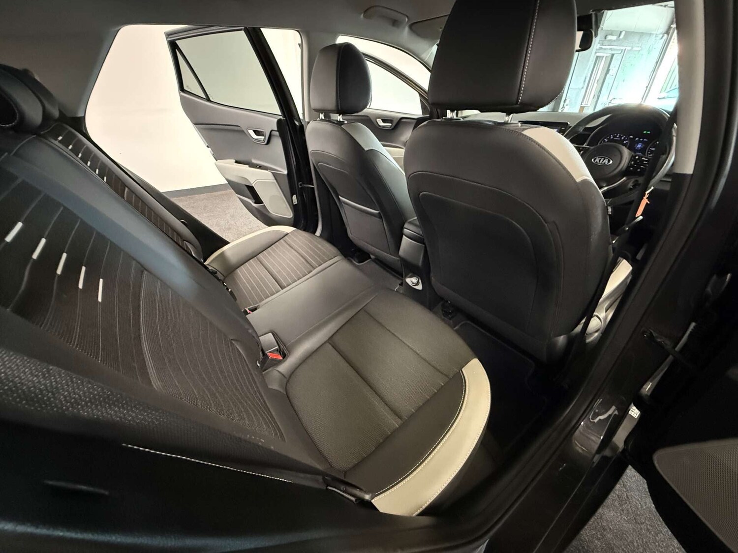 Used Kia Stonic 2020 for sale - 77998653: Photo 29