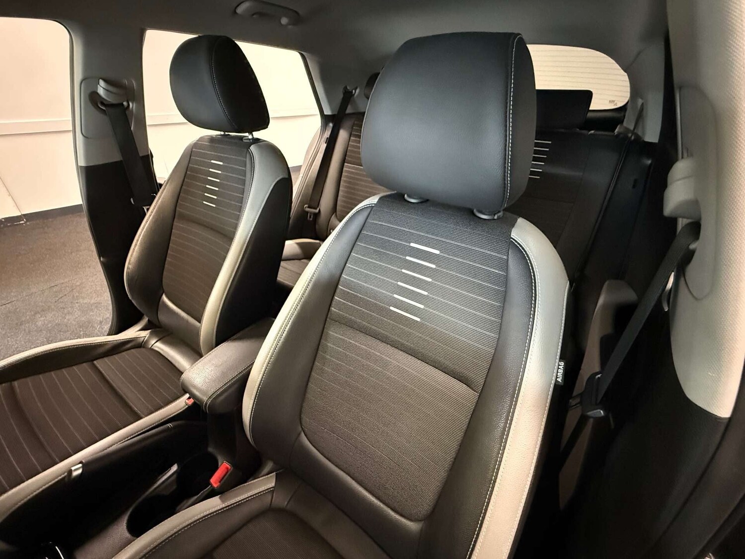 Used Kia Stonic 2020 for sale - 77998653: Photo 43