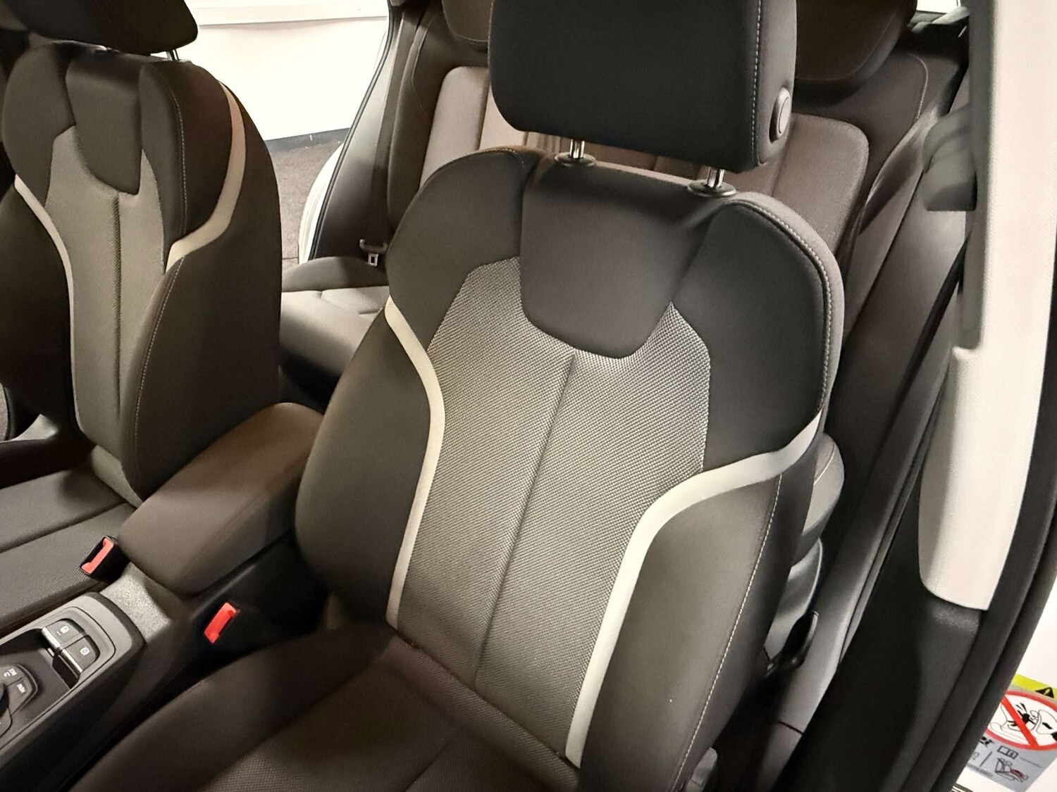 Used Audi Q2 2017 for sale - 77171369: Photo 40