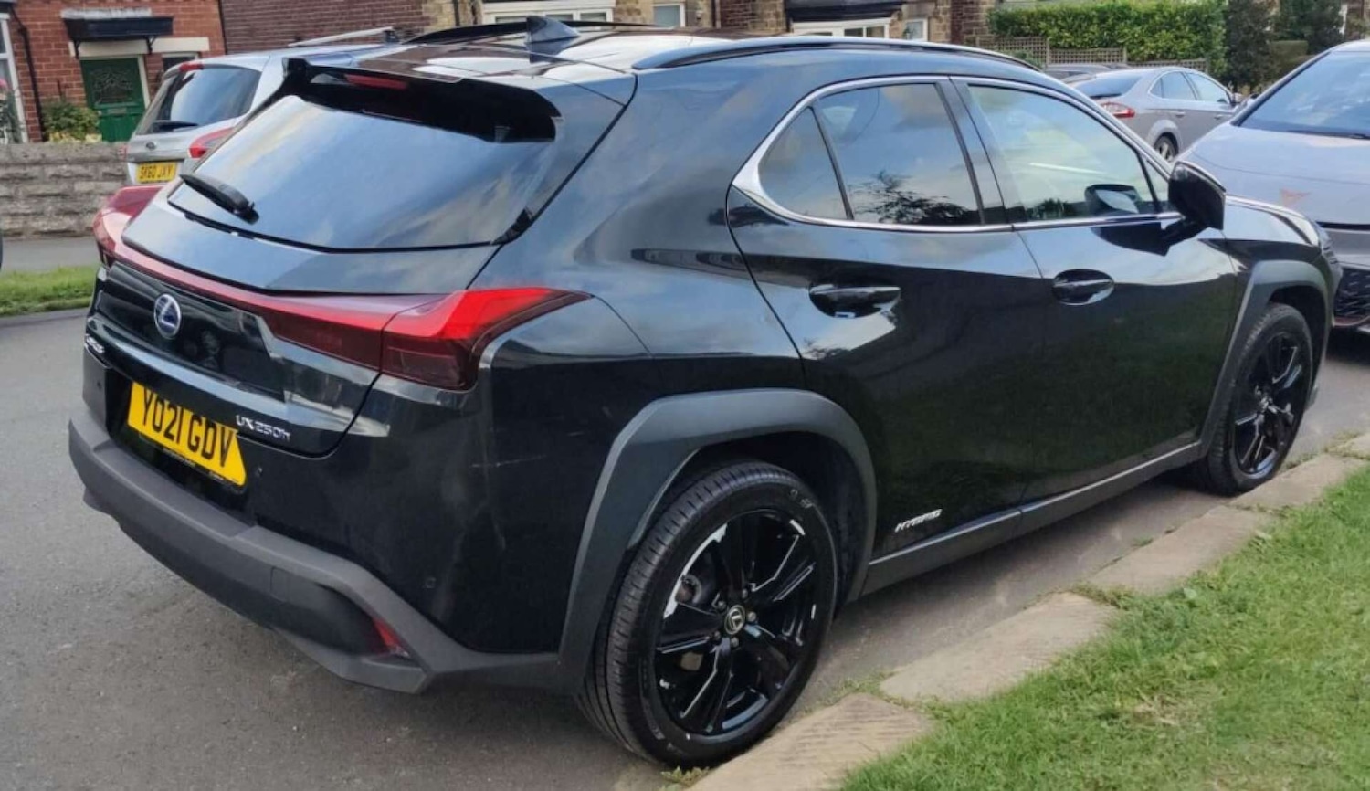 Used Lexus UX 2021 for sale - 76421953: Photo 2