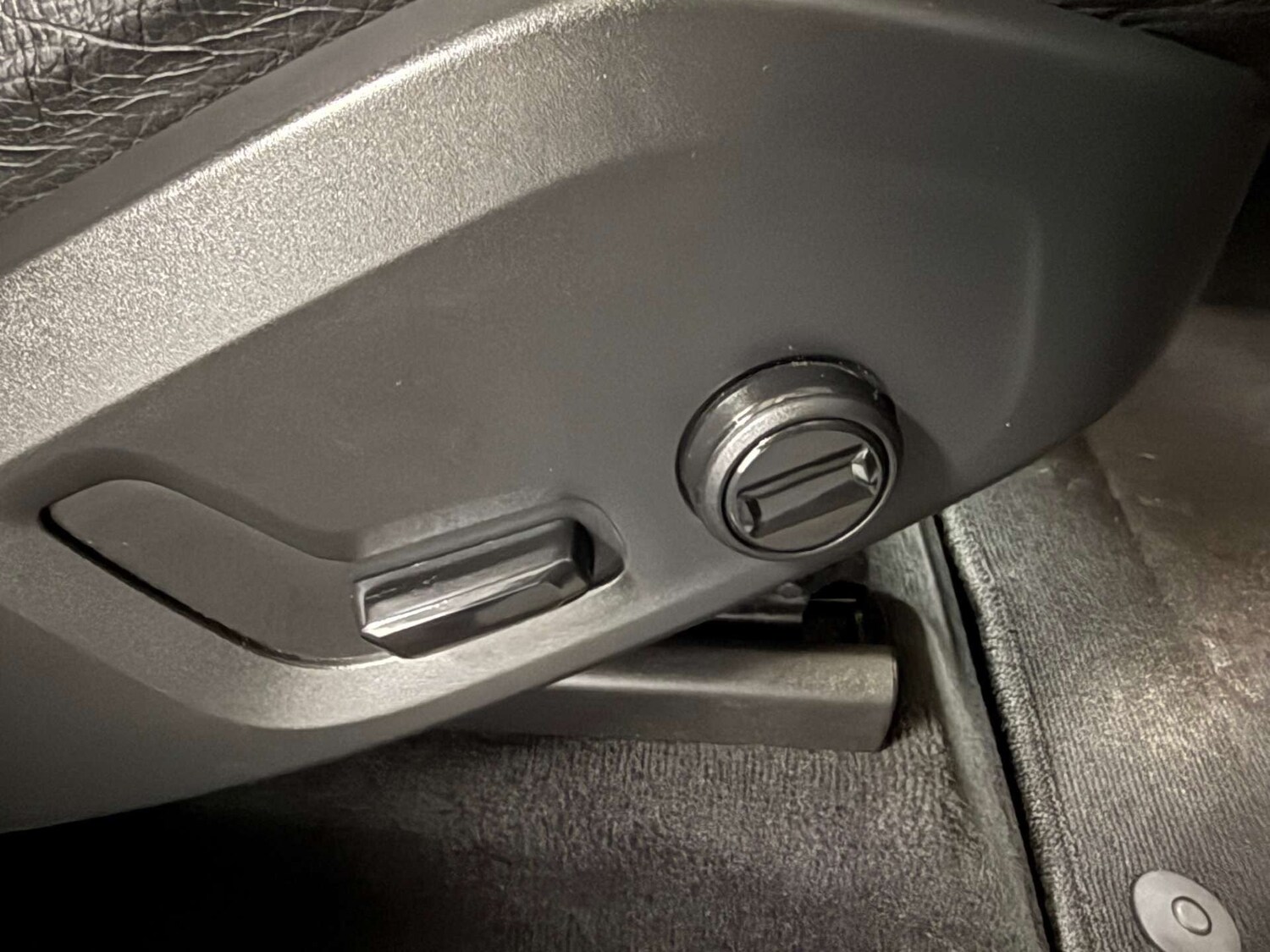 Used Volvo XC60 2019 for sale - 77368090: Photo 17