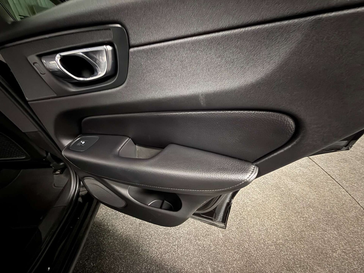 Used Volvo XC60 2019 for sale - 77368090: Photo 36