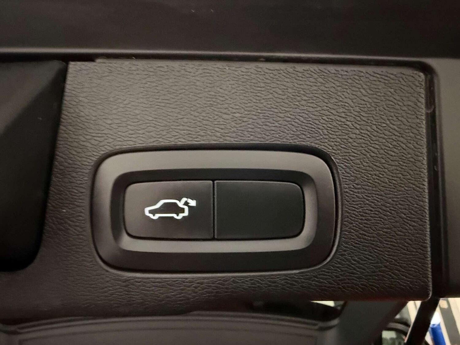 Used Volvo XC60 2019 for sale - 77368090: Photo 41